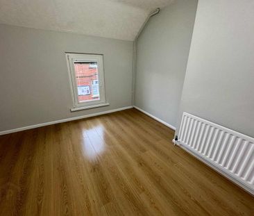 32 Lower Waterloo Road, Larne, BT40 1NP - Photo 6