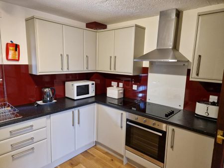 2 bedroom flat to rent - Photo 5