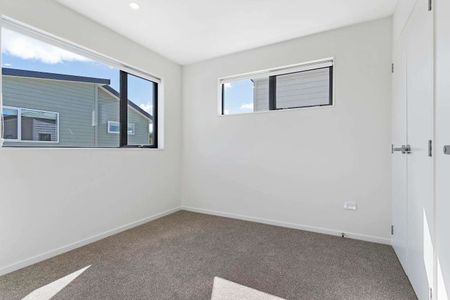 Stunning New Build Home on Claymore Street! - Photo 5