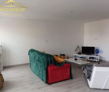 Location Appartement 4 pièces 90m² CHARLIEU 42190 - Photo 3
