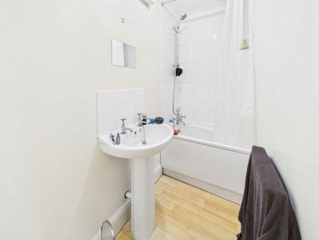 2 bedroom terraced house to rent - Photo 5