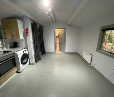 Studio Flat, London, SE19 - Photo 2