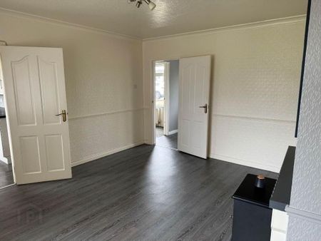 67 Garron Crescent, Larne, BT40 2AT - Photo 3