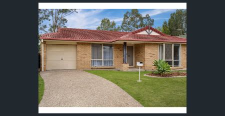 Warm Family Home - Photo 2