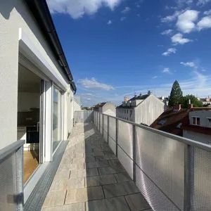 DG-Wohnung mit großer Terrasse | Nähe Riverside | LUFTWÄRMEPUMPE - Foto 2