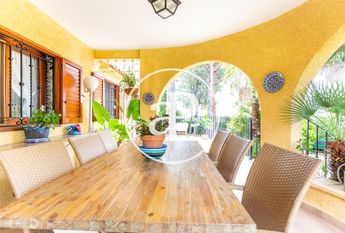 Luxury Villa for rent in Turís, Valencia