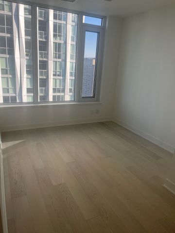 For Lease - 11 Yorkville Avenue Unit# 3505, Toronto, Ontario - Photo 3