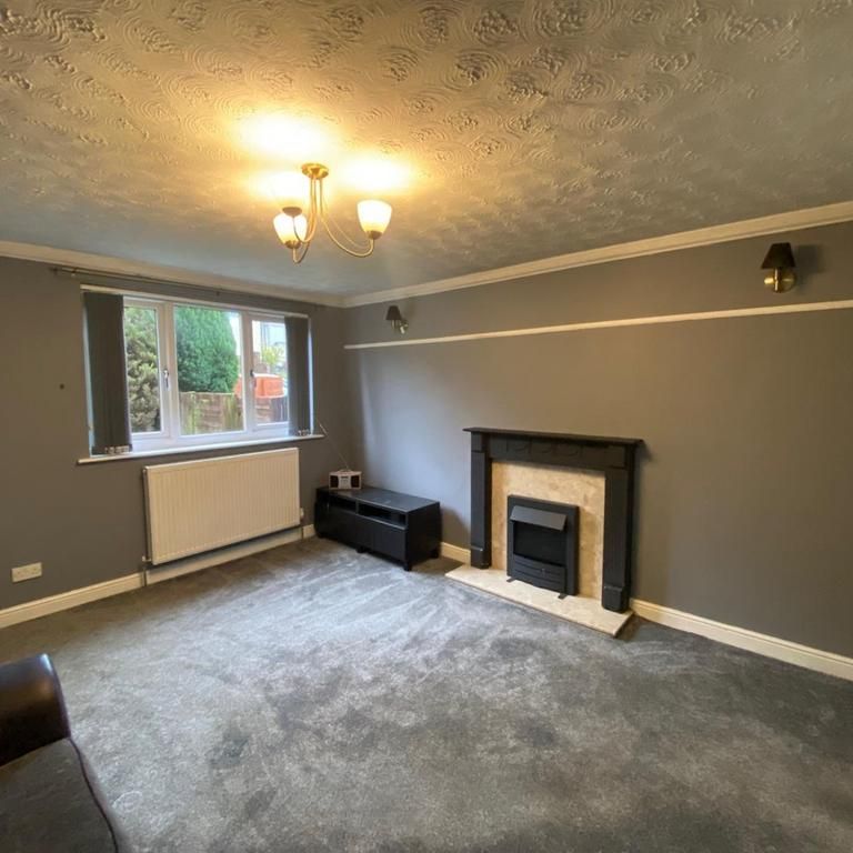 3 bedroom end of terrace house to rent - Photo 1