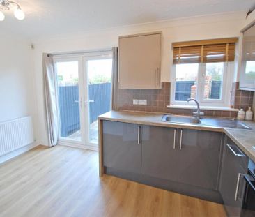 2 bedroom semi-detached house to rent - Photo 2