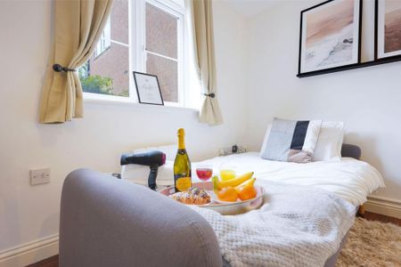 2 bedroom serviced apartment to rent - Photo 4