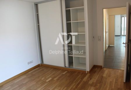 Appartement T3 à GRENOBLE - Photo 2