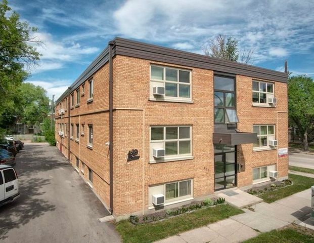 Fay Ellen Apartments | 309 Perth Avenue, Winnipeg - Photo 1
