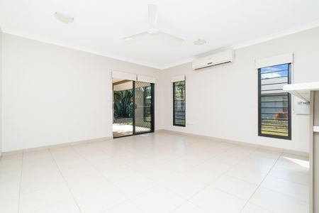FAMILY HOME IN THE HEART OF ROSEBERY - Photo 2