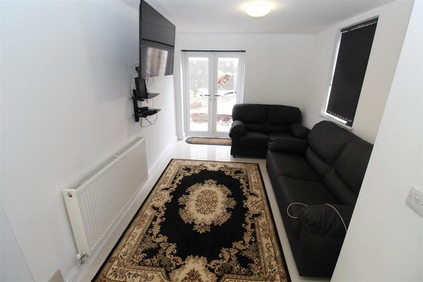 4 bedroom house to rent - Photo 1