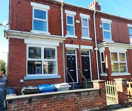 4 Bed Terraced House, Alphonsus Street, M16 - Photo 4