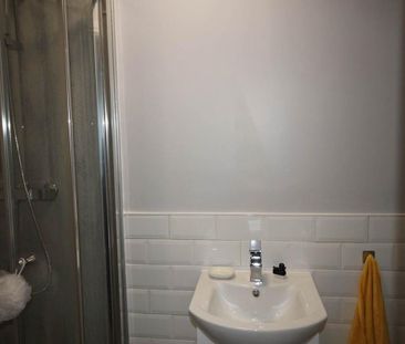 5 bedroom terraced house to rent - Photo 4