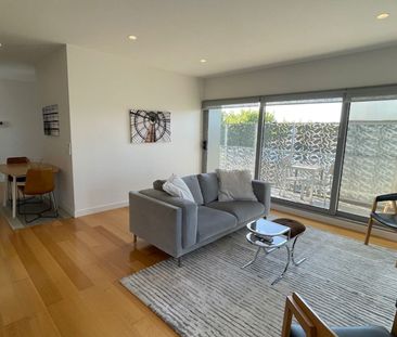 2 Bedroom 1 Bath Furnished Apartment. Short term lease considered - Photo 3