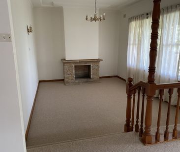 Three bedroom home nestled amongst the bushland - Photo 2