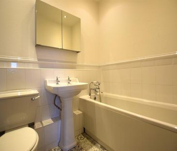 2 Bedroom Apartment To Let - Photo 5