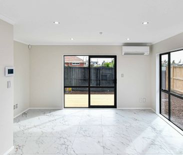 Modern house in the heart of Papatoetoe - Photo 2