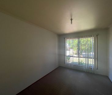 Large Family Home with Pool - Photo 2