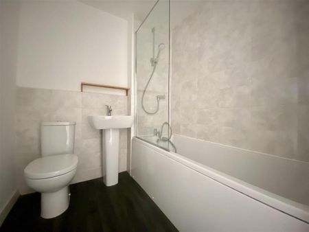 2 bedroom semi-detached house to rent - Photo 5