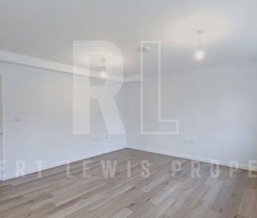 Modern Two Double Bedroom – High Barnet EN5 5TY - Photo 2