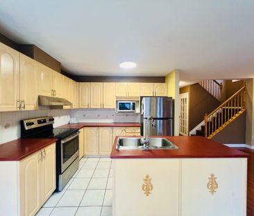 For Lease - 21 Karendale Street, Barrhaven, Ontario - Photo 1