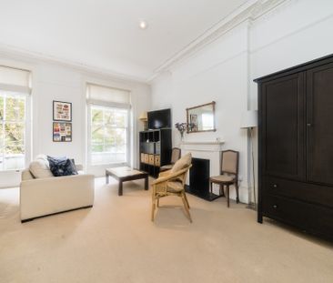 Kensington Church Street, London, W8 flat to rent - Photo 1