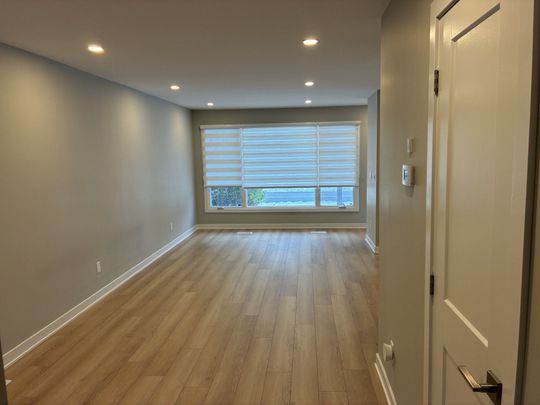 For Lease - 1263 Highgate Road, Parkway Park - Queensway Terrace S and Area, Ontario - Photo 1