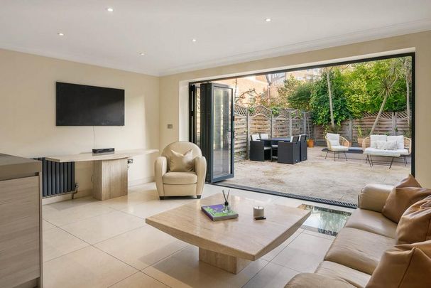 5 bedroom semi-detached house to rent - Photo 1