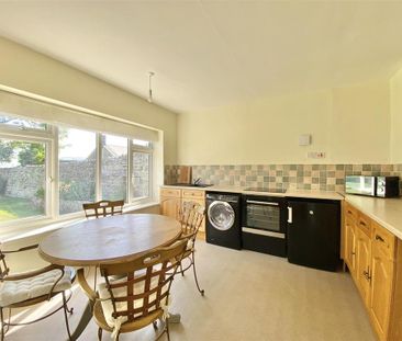 2 bedroom detached bungalow to rent - Photo 4