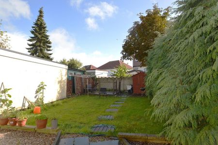 3 bedroom semi-detached house to rent - Photo 2