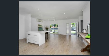 Renovated 3 Bedroom with big shed - Photo 2