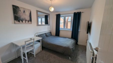 Room in a Shared House, Discovery Drive, NG8 - Photo 2