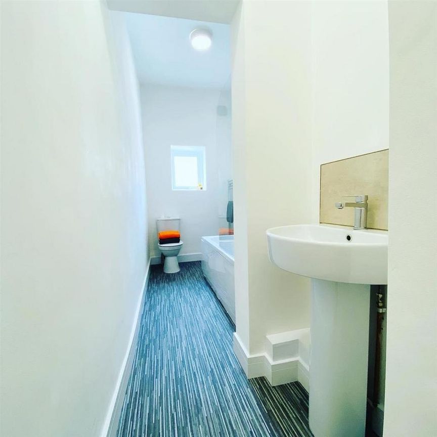 2 bedroom terraced house to rent - Photo 1