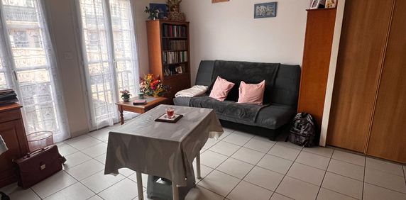 Location Appartement 1 pièce 27m² - Photo 2
