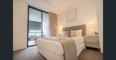 Furnished Apartment In The City! - Photo 4