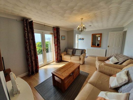 3 bedroom bungalow to rent - Photo 1