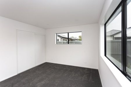 Brand New Spacious 2 Bedroom Townhouse! - Photo 2