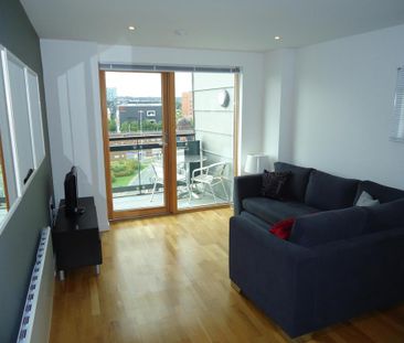 2 bedroom flat to rent - Photo 1