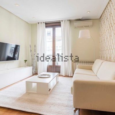 Alquiler de piso en Calle de San Agustín - Photo 1