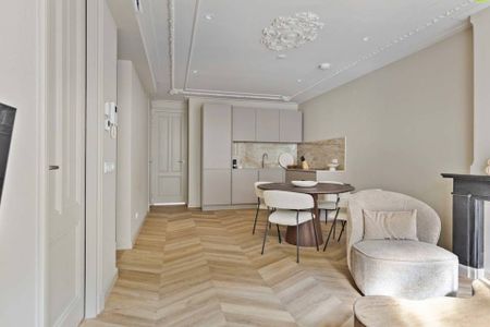 Derde Helmersstraat | Two-Bedrooms | Newly Renovated - Photo 3