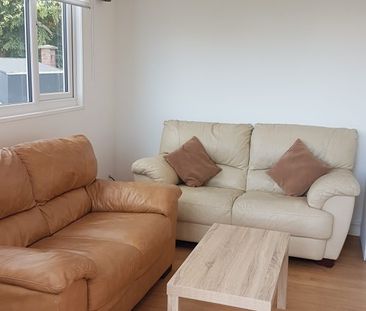 STUDENT Five Bedroom Maisonette – Surbiton (Tolworth Broadway, KT6) - Photo 1