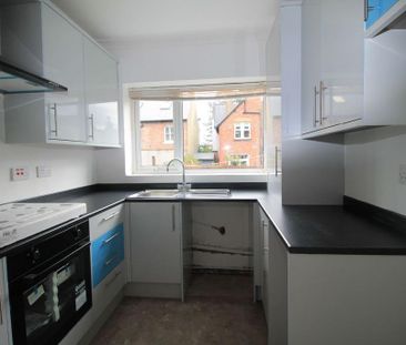 2 bedroom terraced house to rent - Photo 6