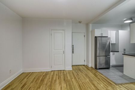 3730 Chemin Queen Mary, Montréal, QC - Photo 5