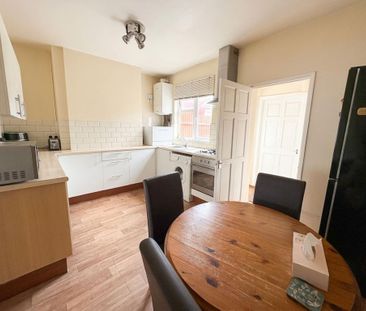 2 bedroom terraced house to rent - Photo 6
