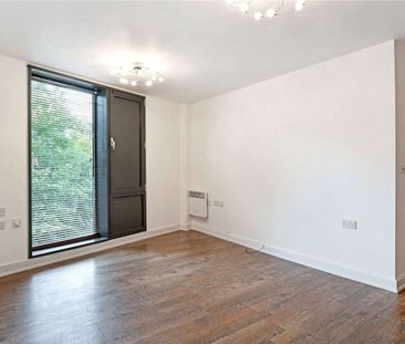 A well presented two bedroom apartment enjoying a central location - Photo 3
