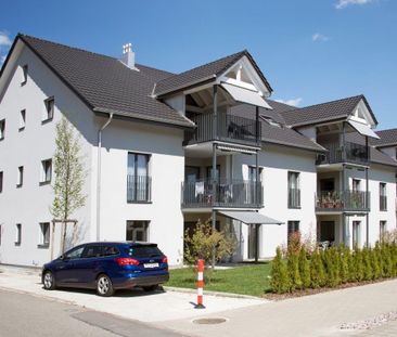 Moderne 2 Zimmer - Dachgeschosswohnung mit Balkon in Leuggern - Foto 5