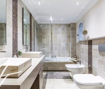 Maison à louer Mougins, Cote d'Azur, France9 000 EUR / Mois - Photo 6